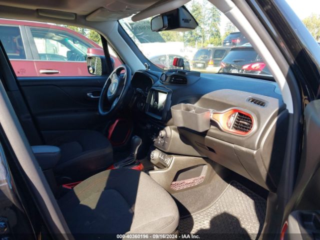 ZACNJBC14LPL08643 Jeep Renegade Trailhawk 4x4