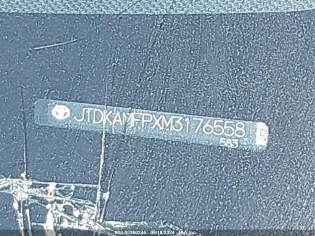 JTDKAMFPXM3176558 Toyota Prius Prime Le