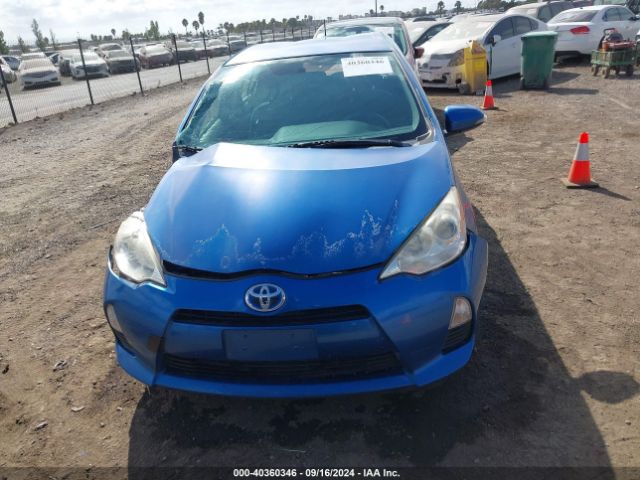 JTDKDTB35E1571734 Toyota Prius C Two