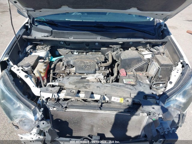 Toyota RAV4 LE 2018 JTMZFREV9JJ153969 Image 10