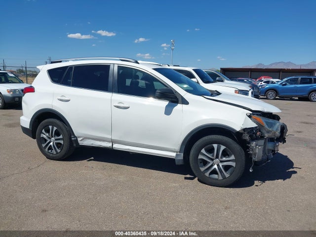 Toyota RAV4 LE 2018 JTMZFREV9JJ153969 Image 14