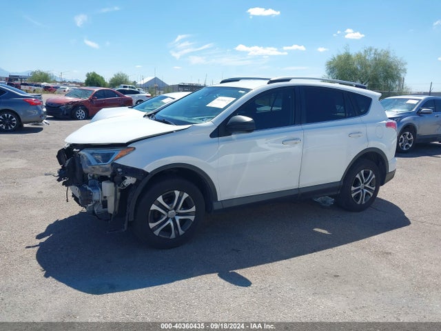 Toyota RAV4 LE 2018 JTMZFREV9JJ153969 Image 15
