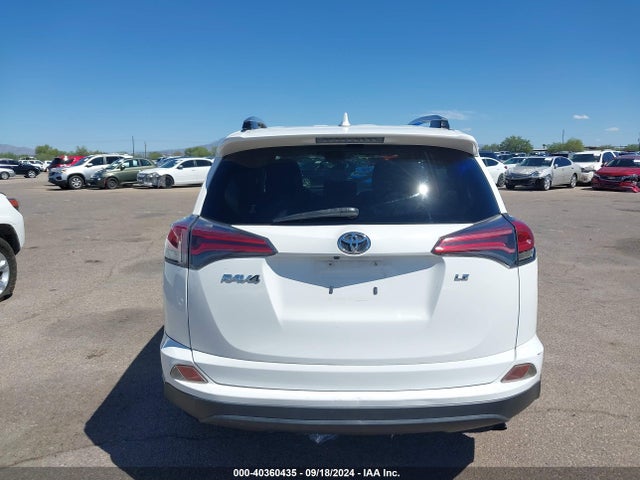 Toyota RAV4 LE 2018 JTMZFREV9JJ153969 Image 17