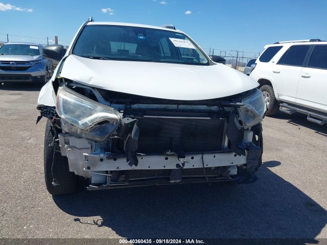 Toyota RAV4 LE 2018 JTMZFREV9JJ153969 Image 6