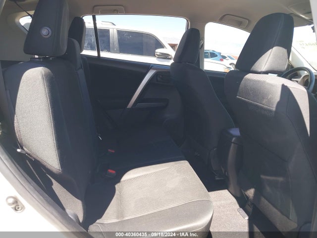 Toyota RAV4 LE 2018 JTMZFREV9JJ153969 Image 8