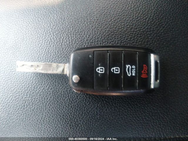 KNAGT4L3XG5104394 KIA Optima Lx