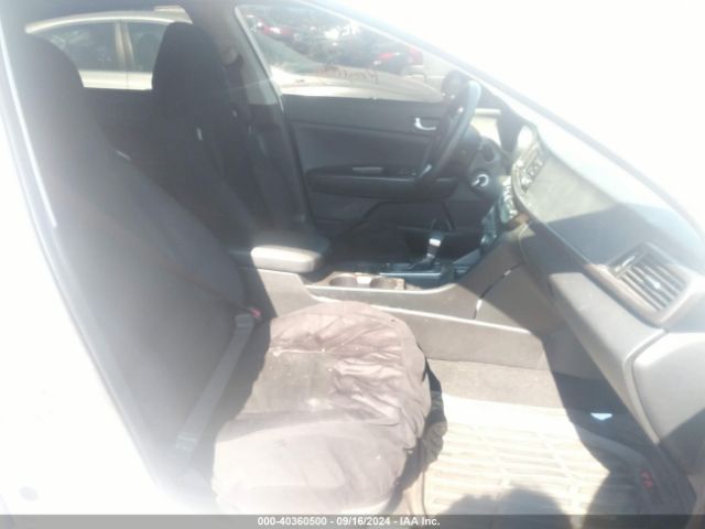 KNAGT4L3XG5104394 KIA Optima Lx