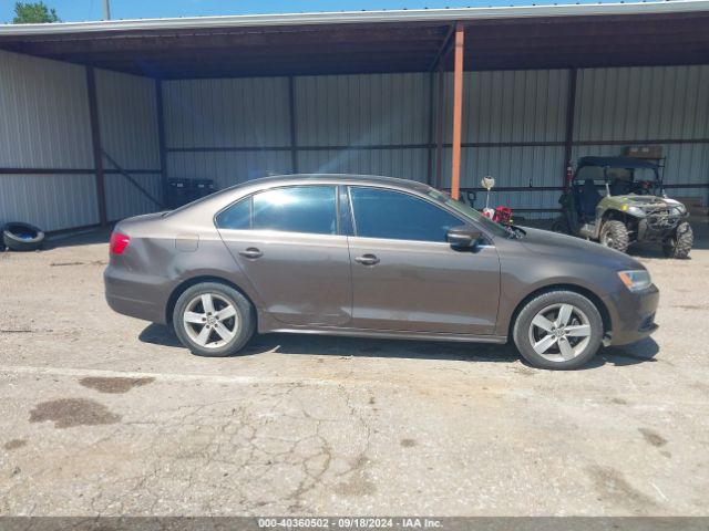 3VWLL7AJ4EM432435 Volkswagen Jetta 2.0l Tdi