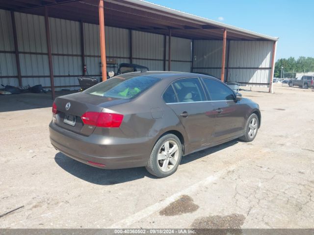3VWLL7AJ4EM432435 Volkswagen Jetta 2.0l Tdi
