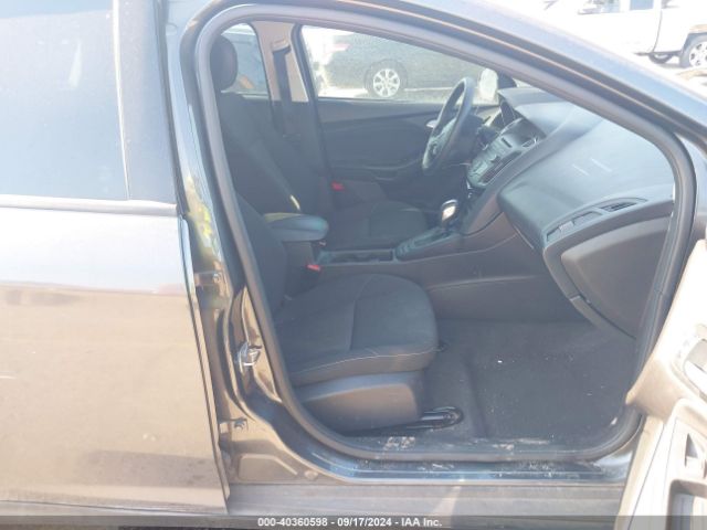 1FADP3K22GL369048 Ford FOCUS SE