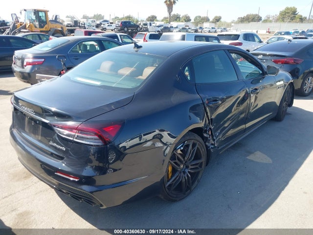 ZAM56YPM9N1380979 Maserati Quattroporte Modena