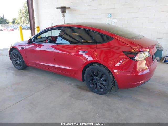 2022 TESLA MODEL 3 5YJ3E1EB5NF252558 Photo 2