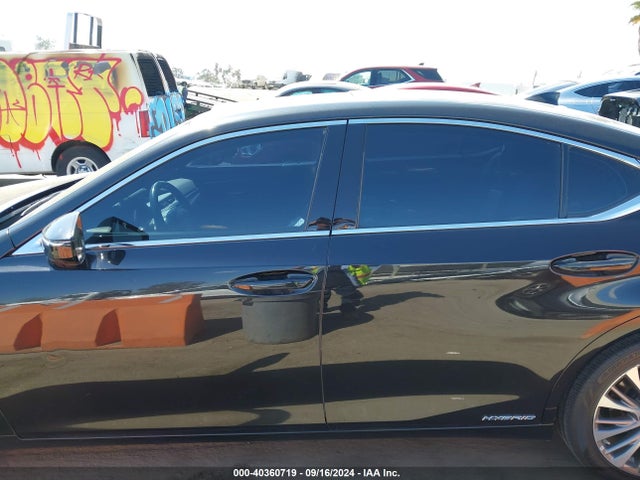 Lexus ES 300H 2021 58ADA1C12MU009682 Image 15