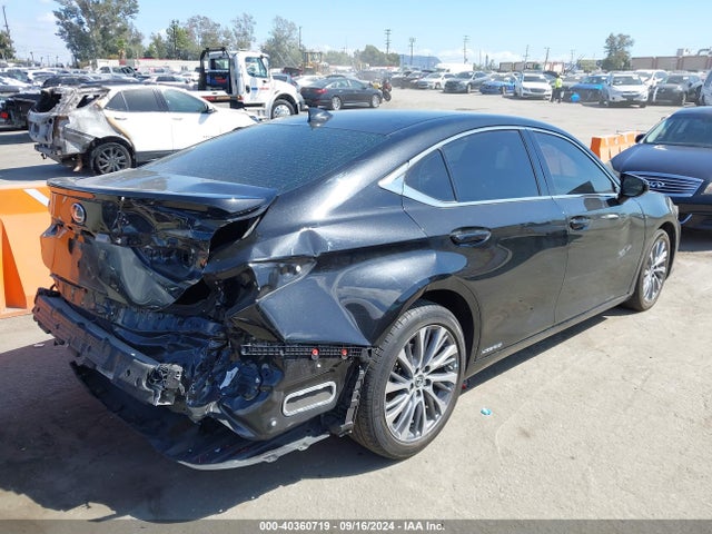 Lexus ES 300H 2021 58ADA1C12MU009682 Image 4