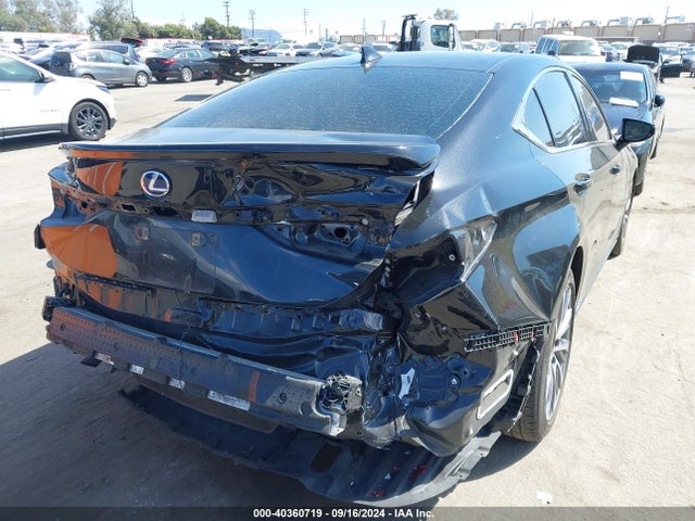 Lexus ES 300H 2021 58ADA1C12MU009682 Image 6