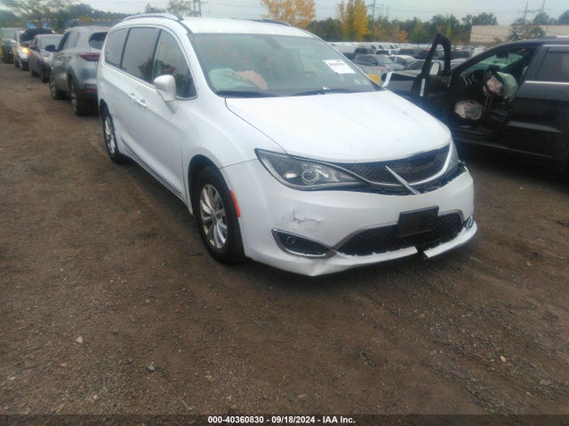 Chrysler Pacifica Touring L 2019 2C4RC1BG8KR721898 Image 1