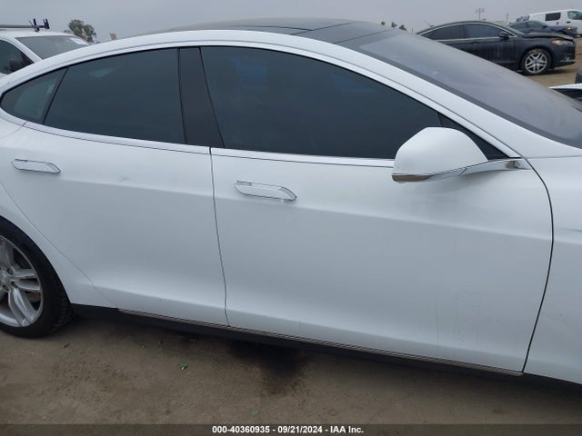 Tesla Model S 60d/70d/75d/85d/90d 2016 5YJSA1E21GF130192 Image 13