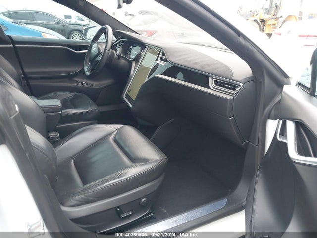 2016 TESLA MODEL S 5YJSA1E21GF130192 Photo 4