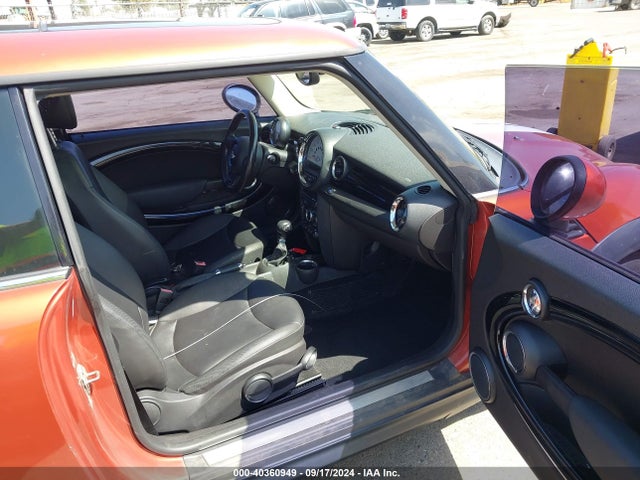 2012 MINI COOPER WMWSU3C50CT256032 Photo 4