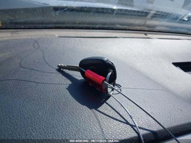 Toyota RAV4 LE 2018 JTMZFREV1JJ165680 Image 11