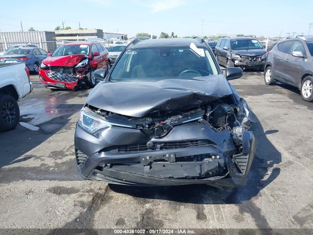 Toyota RAV4 LE 2018 JTMZFREV1JJ165680 Image 12