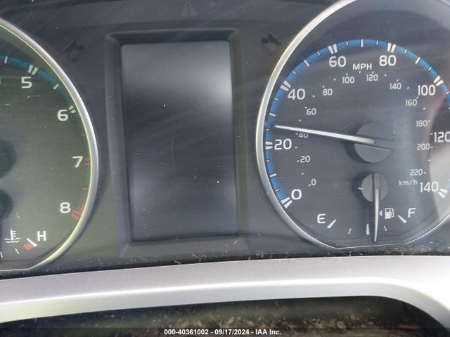 Toyota RAV4 LE 2018 JTMZFREV1JJ165680 Image 15
