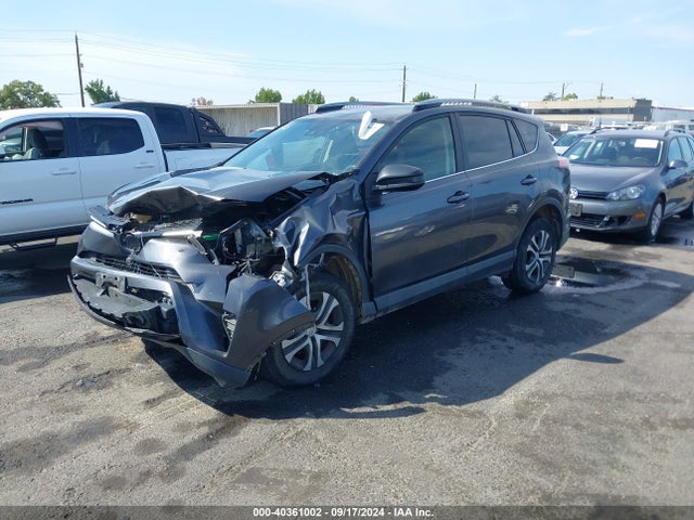 Toyota RAV4 LE 2018 JTMZFREV1JJ165680 Image 2