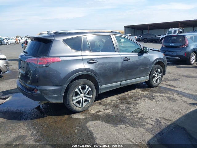 Toyota RAV4 LE 2018 JTMZFREV1JJ165680 Image 4
