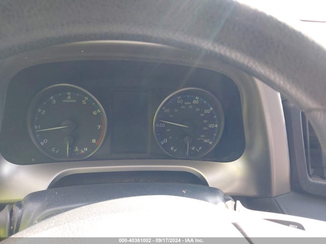 Toyota RAV4 LE 2018 JTMZFREV1JJ165680 Image 7