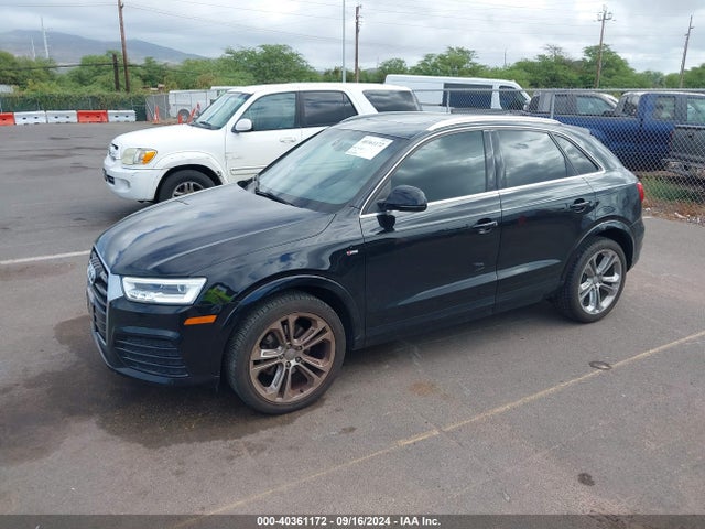 WA1FCCFS7HR017553 Audi Q3 2.0t Premium