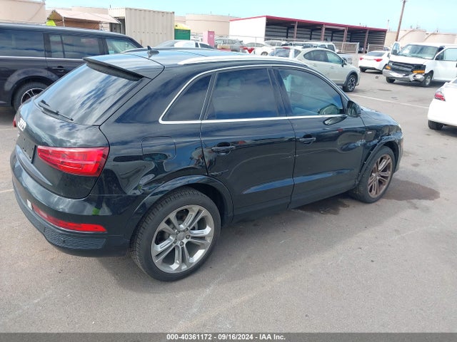 WA1FCCFS7HR017553 Audi Q3 2.0t Premium