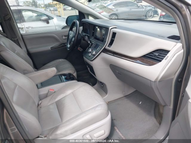 5TDYK3DC8FS621852 Toyota Sienna Xle Premium 8 Passenger