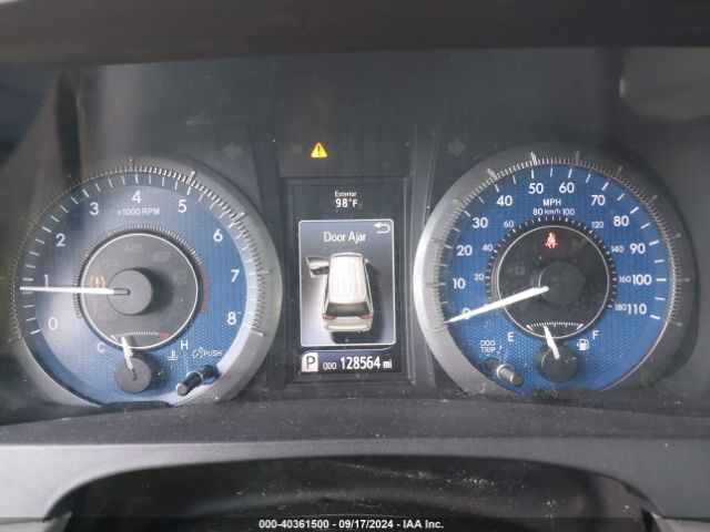5TDYK3DC8FS621852 Toyota Sienna Xle Premium 8 Passenger
