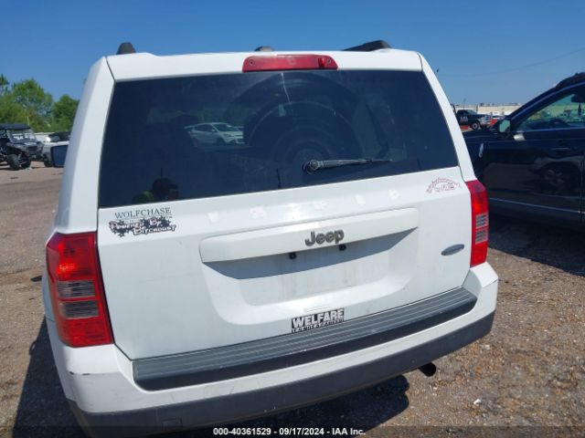 1C4NJPFB1GD537628 Jeep Patriot Latitude