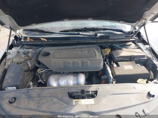 1C3CCCAB1FN743658 Chrysler 200