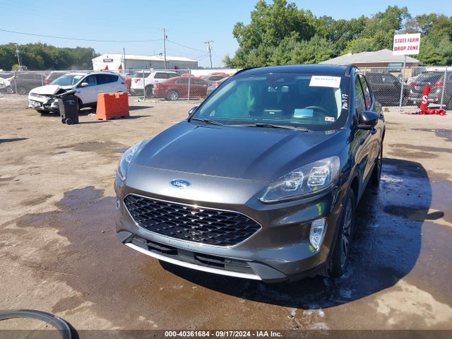 Ford Escape Titanium 2020 1FMCU9J96LUA70081 Image 2