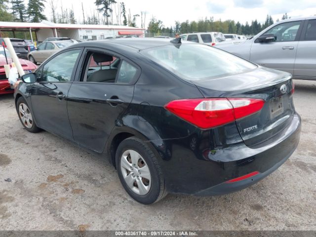 KNAFK4A69F5290567 KIA FORTE LX