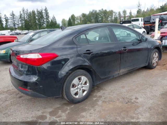 KNAFK4A69F5290567 KIA FORTE LX