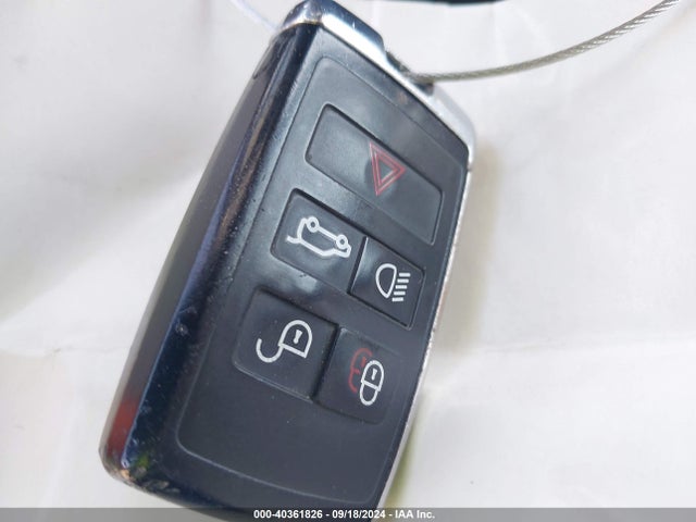 2019 JAGUAR E-PACE SADFP2FX4K1Z37876 Photo 10