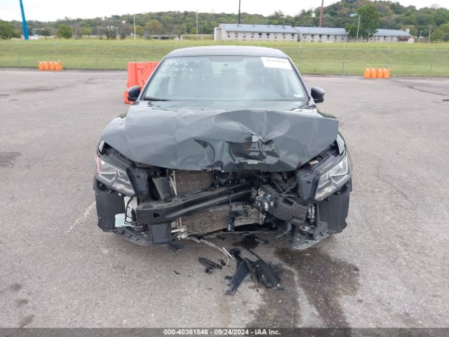1VWDT7A38HC010762 Volkswagen Passat 1.8t R-line