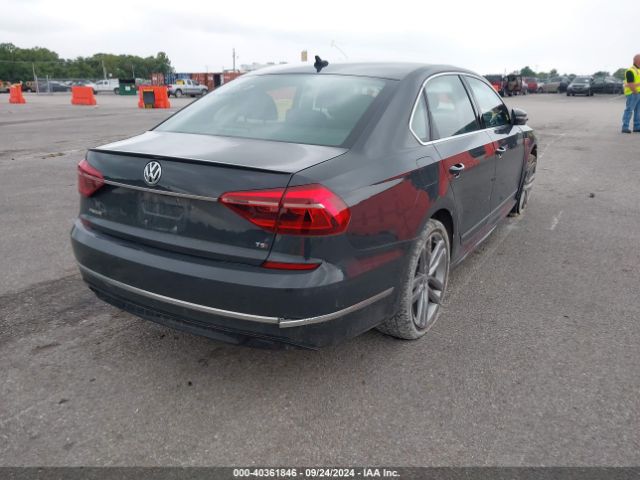 1VWDT7A38HC010762 Volkswagen Passat 1.8t R-line