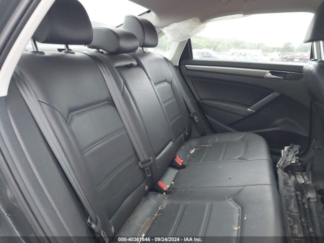 1VWDT7A38HC010762 Volkswagen Passat 1.8t R-line