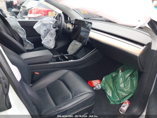 2020 TESLA MODEL Y 5YJYGDEE0LF011273 Photo 4