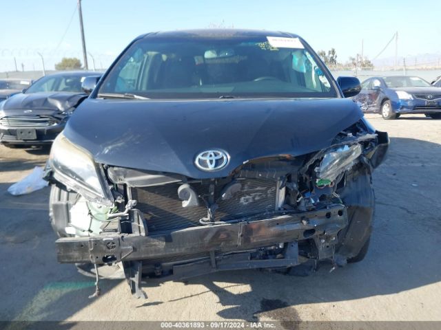 5TDXK3DC8FS668147 Toyota Sienna Se 8 Passenger