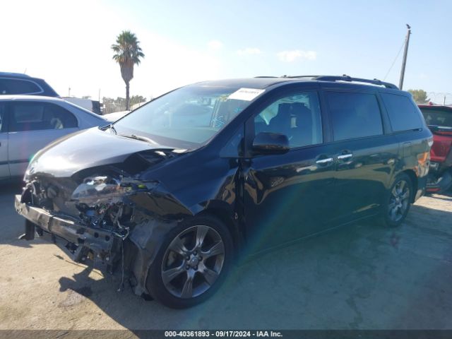 5TDXK3DC8FS668147 Toyota Sienna Se 8 Passenger
