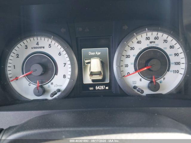 5TDXK3DC8FS668147 Toyota Sienna Se 8 Passenger