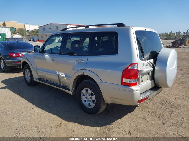 2004 MITSUBISHI MONTERO JA4MW51S74J010497 Photo 2