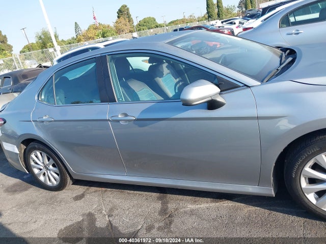 Toyota CAMRY LE 2020 4T1C11AK2LU363067 Image 13