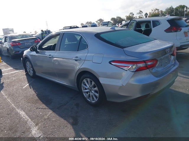 Toyota CAMRY LE 2020 4T1C11AK2LU363067 Image 3