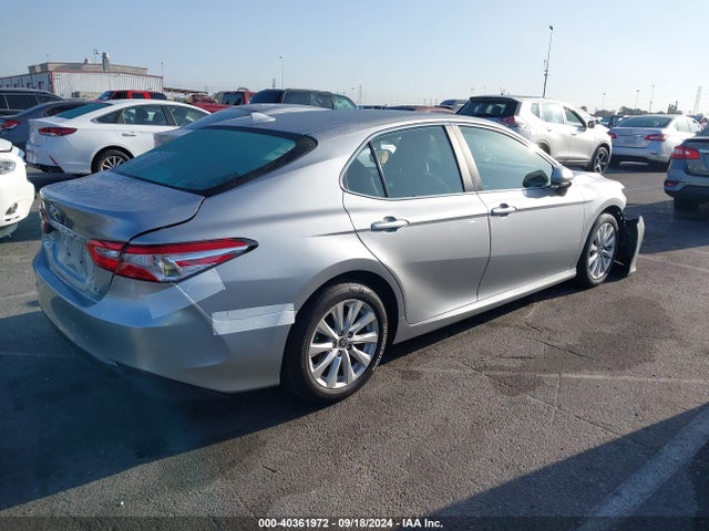 Toyota CAMRY LE 2020 4T1C11AK2LU363067 Image 4